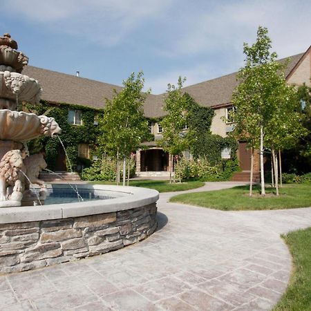 Black Swan Inn Luxurious Theme Rooms بوكاتيلو المظهر الخارجي الصورة