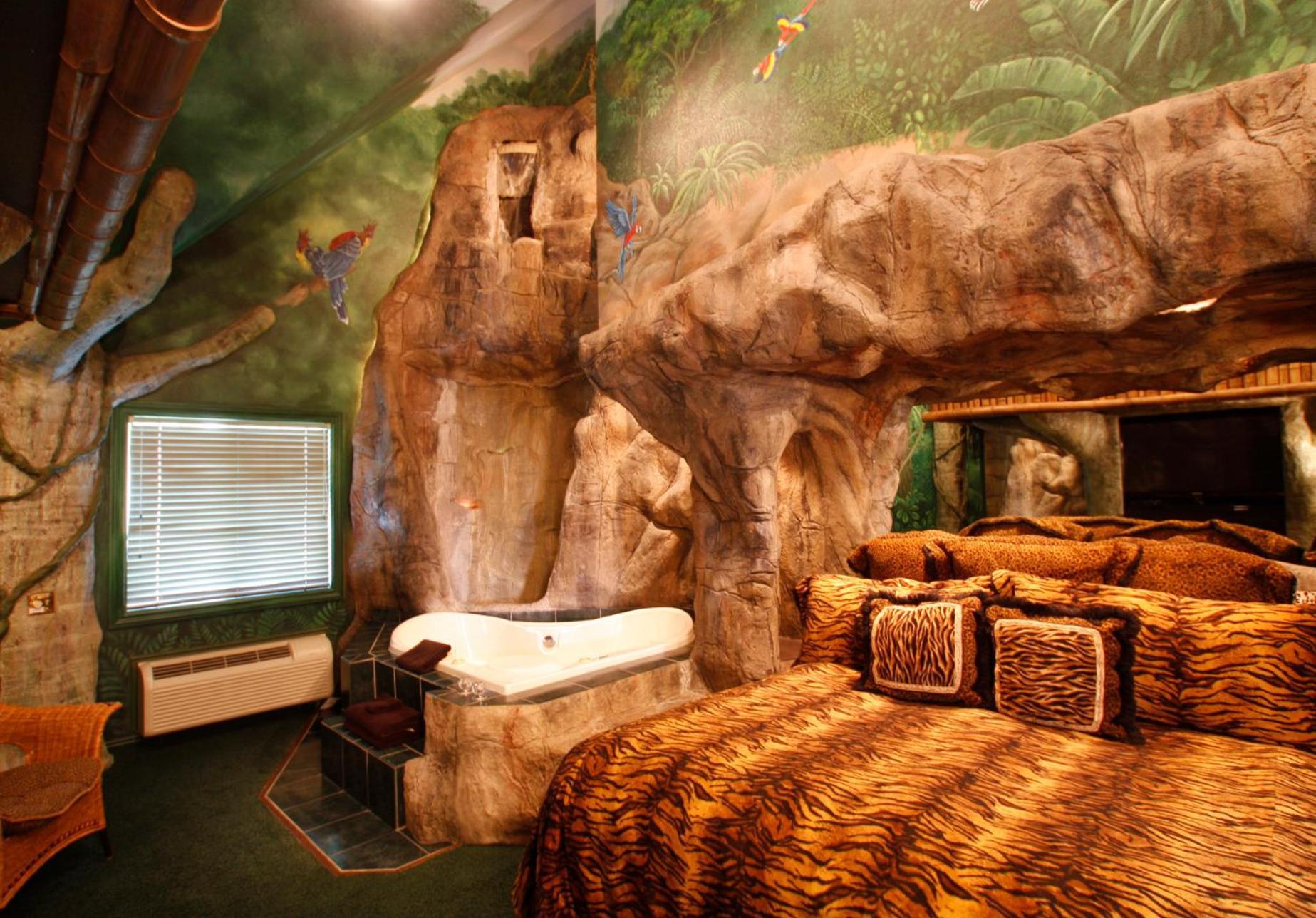 Black Swan Inn Luxurious Theme Rooms بوكاتيلو الغرفة الصورة