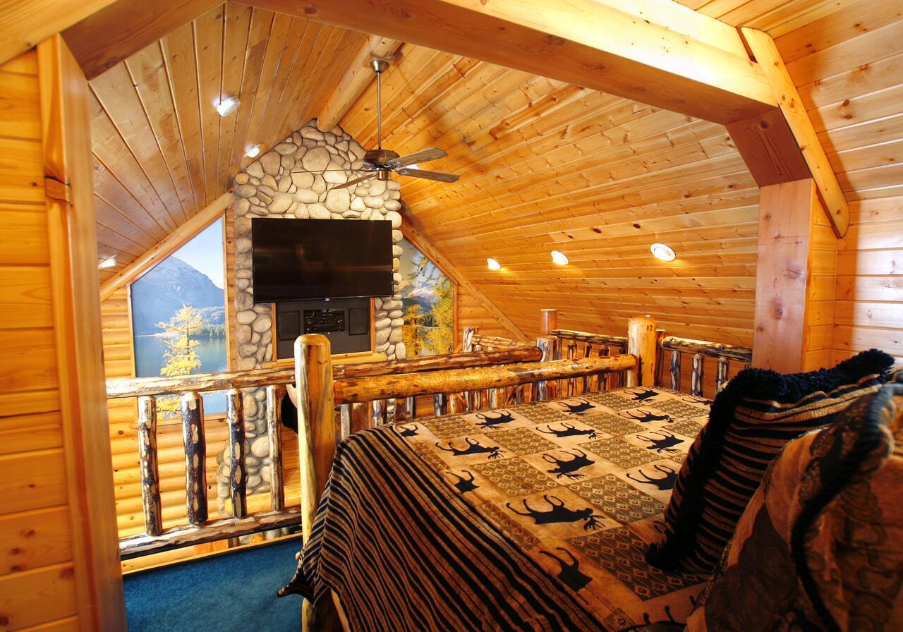 Black Swan Inn Luxurious Theme Rooms بوكاتيلو المظهر الخارجي الصورة