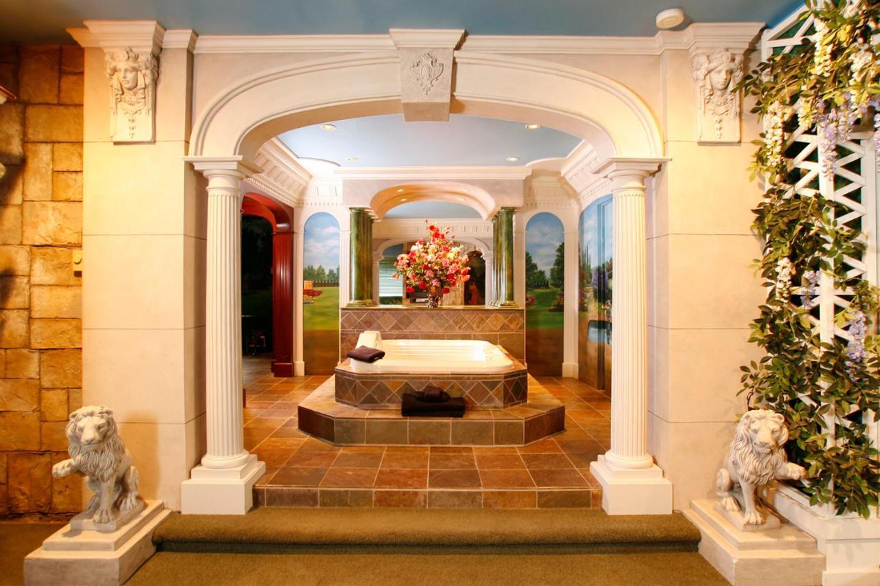 Black Swan Inn Luxurious Theme Rooms بوكاتيلو المظهر الخارجي الصورة