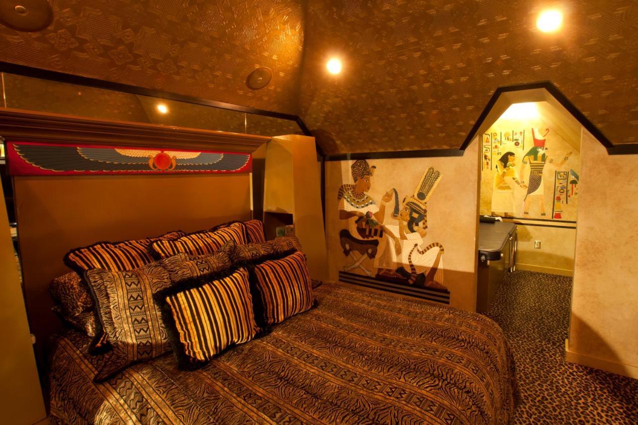 Black Swan Inn Luxurious Theme Rooms بوكاتيلو المظهر الخارجي الصورة