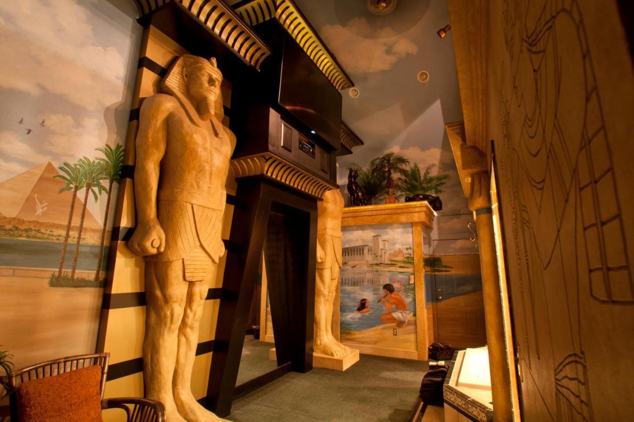 Black Swan Inn Luxurious Theme Rooms بوكاتيلو المظهر الخارجي الصورة